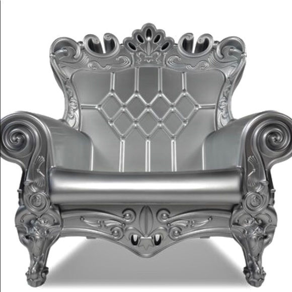 The time for Queens - Picture 1 of 1